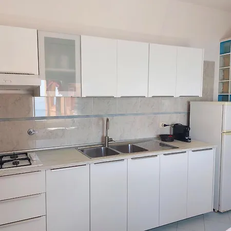 アパート Onda Su Onda セッケト